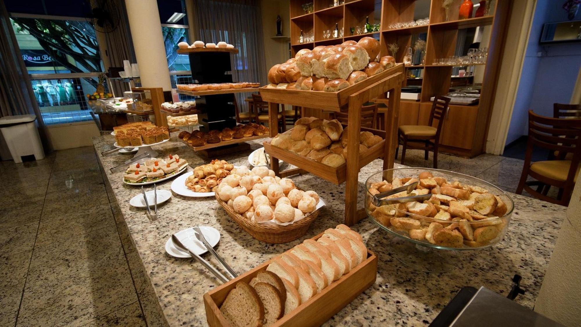 Hotel Dan Inn Pocos De Caldas - A Melhor Localizacao Do Centro By Nacional Inn Екстер'єр фото